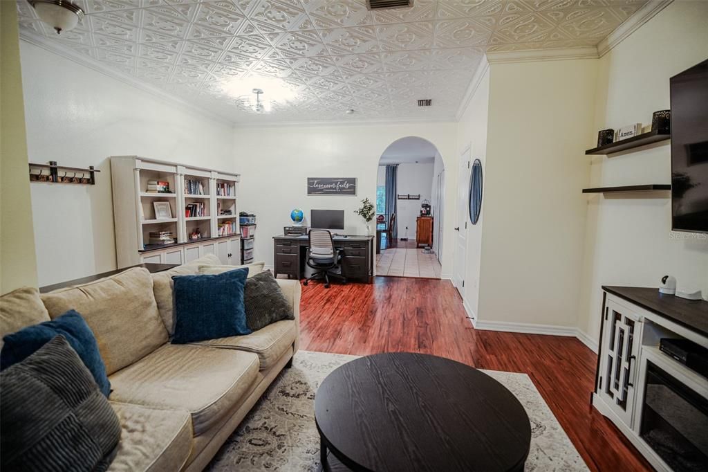 For Sale: $233,900 (3 beds, 2 baths, 1632 Square Feet)