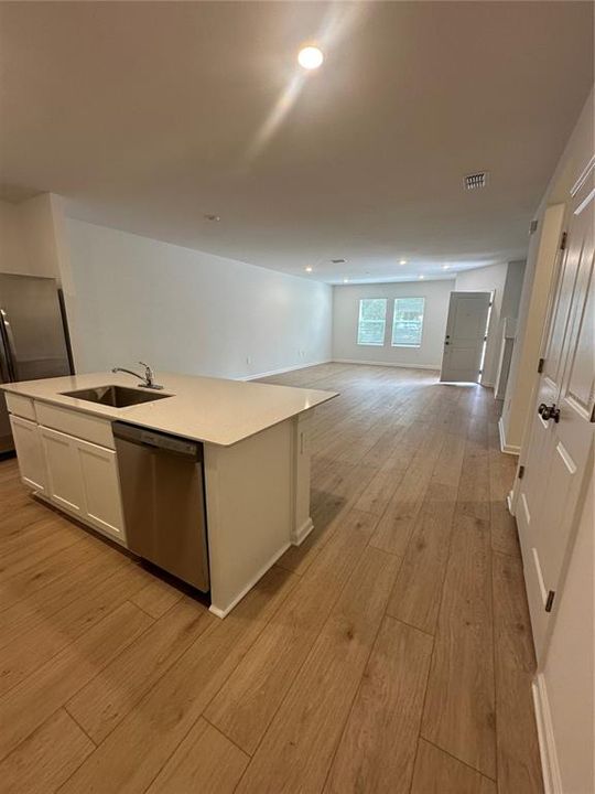 For Rent: $2,240 (3 beds, 2 baths, 1823 Square Feet)
