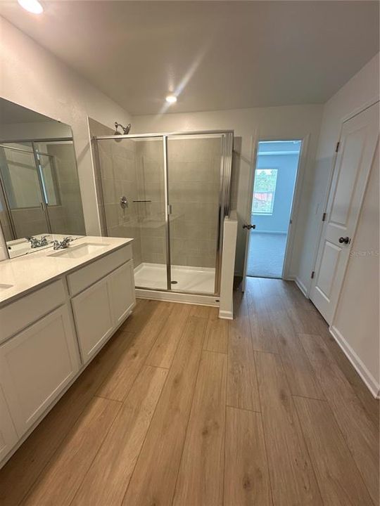 For Rent: $2,240 (3 beds, 2 baths, 1823 Square Feet)