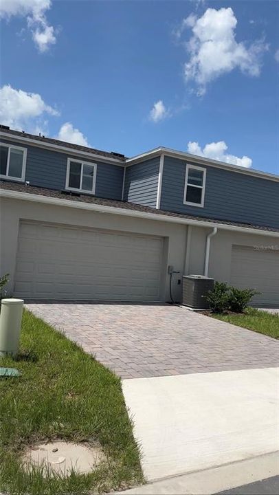 For Rent: $2,240 (3 beds, 2 baths, 1823 Square Feet)