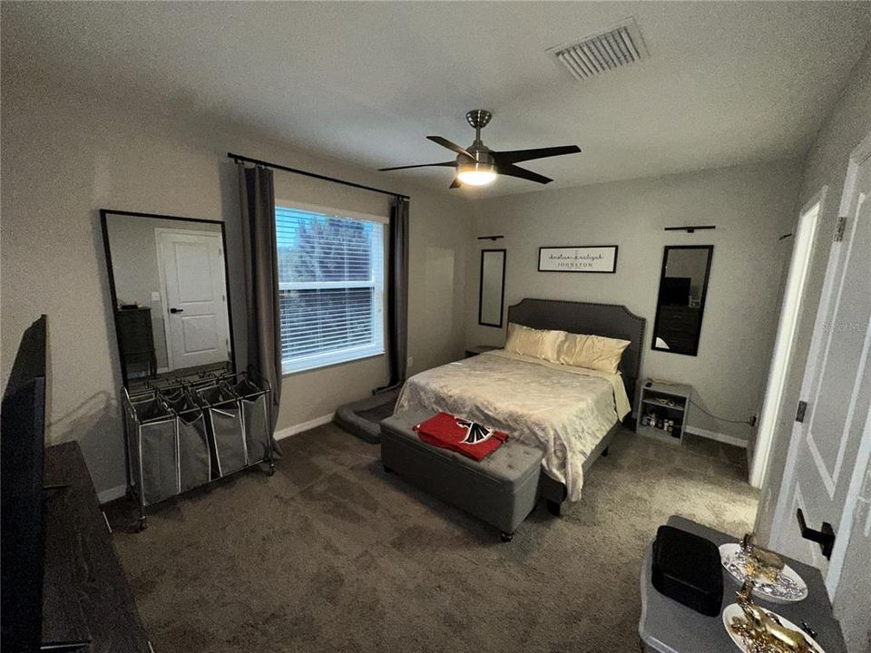 For Rent: $2,200 (3 beds, 2 baths, 1707 Square Feet)