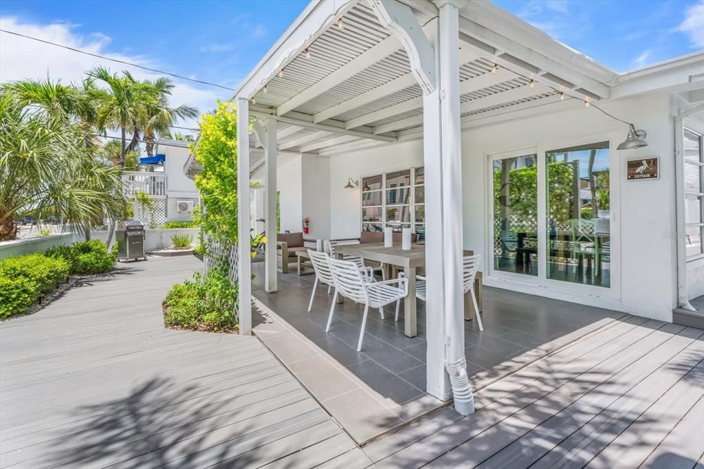 For Sale: $2,300,000 (3 beds, 0 baths, 2041 Square Feet)