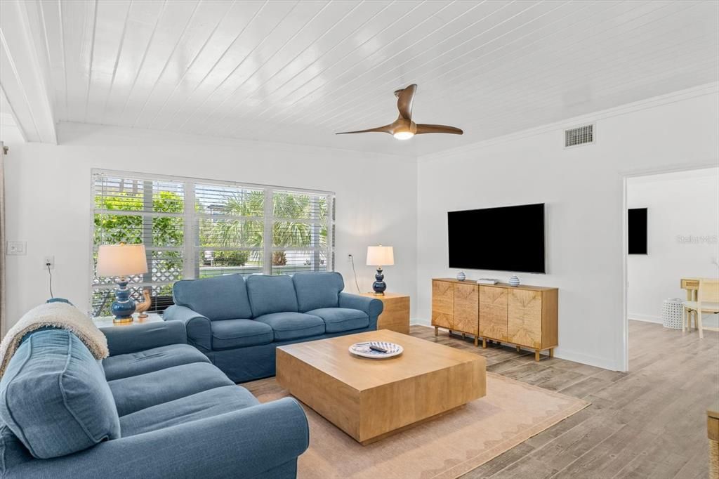For Sale: $2,300,000 (3 beds, 0 baths, 2041 Square Feet)