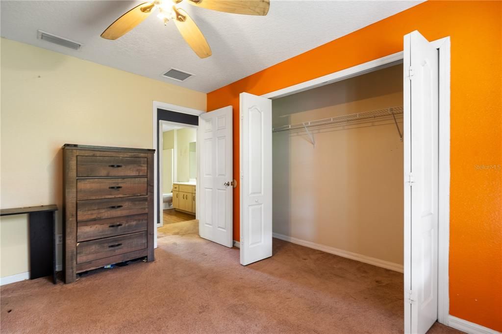 For Sale: $289,999 (3 beds, 2 baths, 1340 Square Feet)