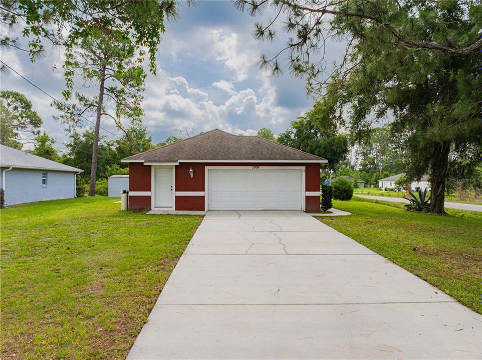 For Sale: $289,999 (3 beds, 2 baths, 1340 Square Feet)