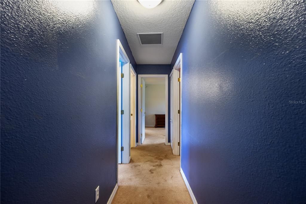 For Sale: $289,999 (3 beds, 2 baths, 1340 Square Feet)