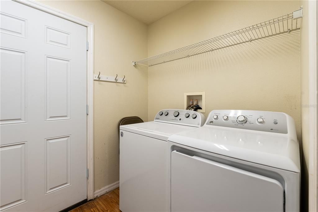 For Sale: $289,999 (3 beds, 2 baths, 1340 Square Feet)