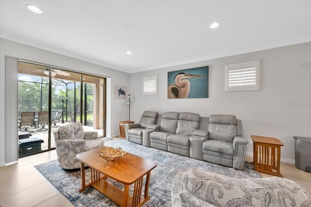 For Sale: $485,000 (3 beds, 3 baths, 2643 Square Feet)