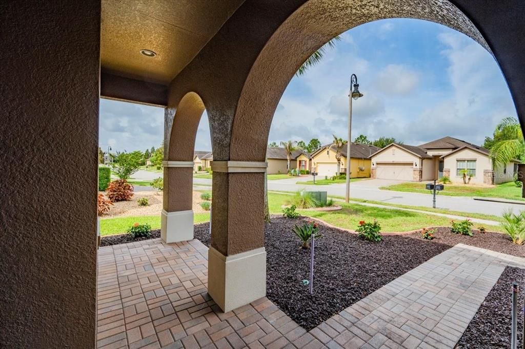 For Sale: $485,000 (3 beds, 3 baths, 2643 Square Feet)