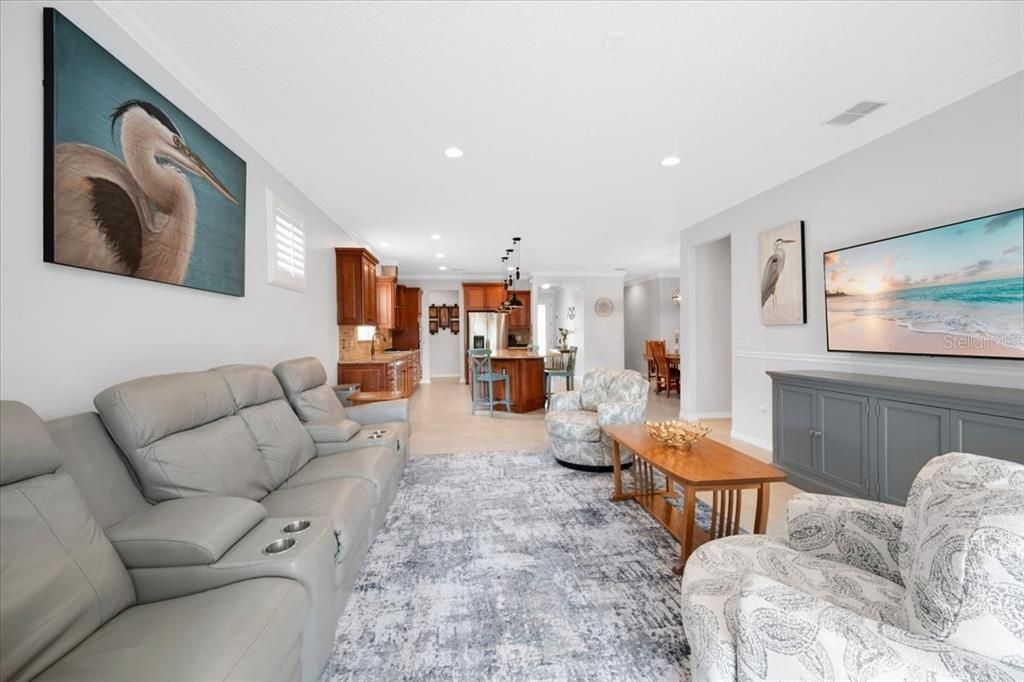For Sale: $485,000 (3 beds, 3 baths, 2643 Square Feet)