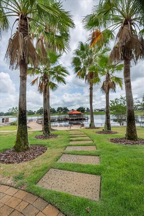 For Sale: $485,000 (3 beds, 3 baths, 2643 Square Feet)