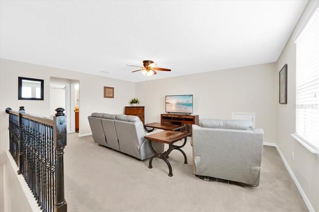 For Sale: $485,000 (3 beds, 3 baths, 2643 Square Feet)