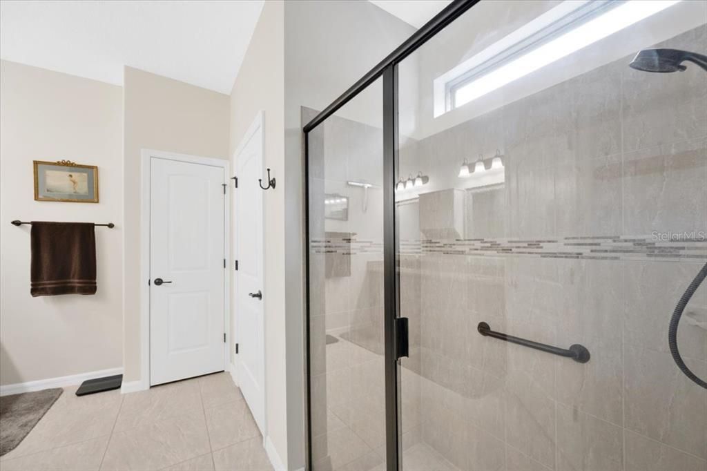 For Sale: $485,000 (3 beds, 3 baths, 2643 Square Feet)