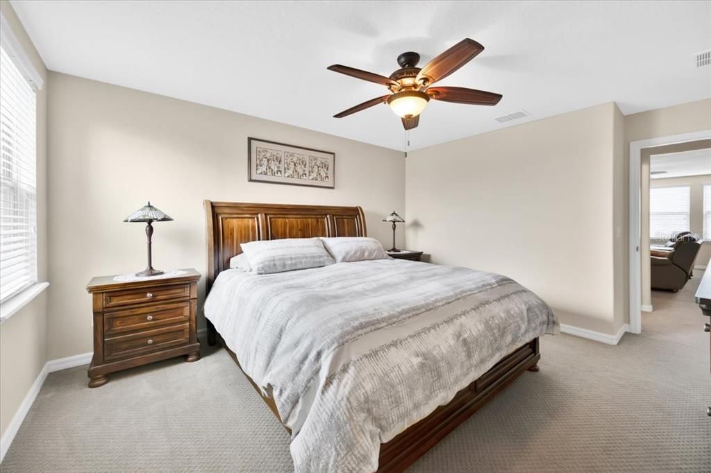 For Sale: $485,000 (3 beds, 3 baths, 2643 Square Feet)