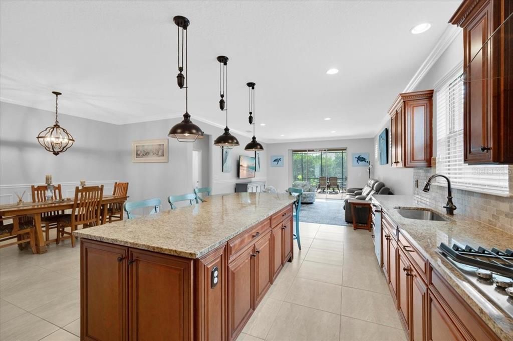 For Sale: $485,000 (3 beds, 3 baths, 2643 Square Feet)