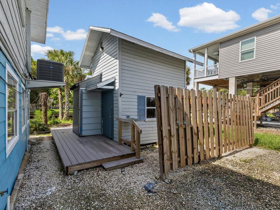 For Sale: $370,000 (2 beds, 2 baths, 1152 Square Feet)