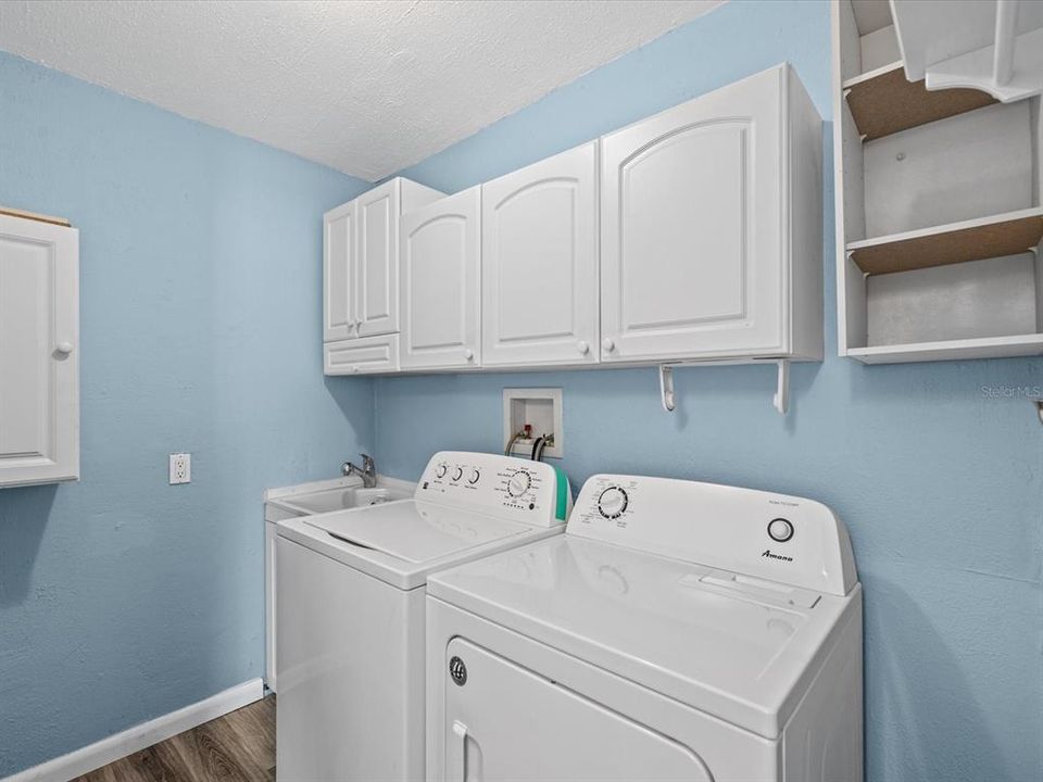 For Sale: $370,000 (2 beds, 2 baths, 1152 Square Feet)