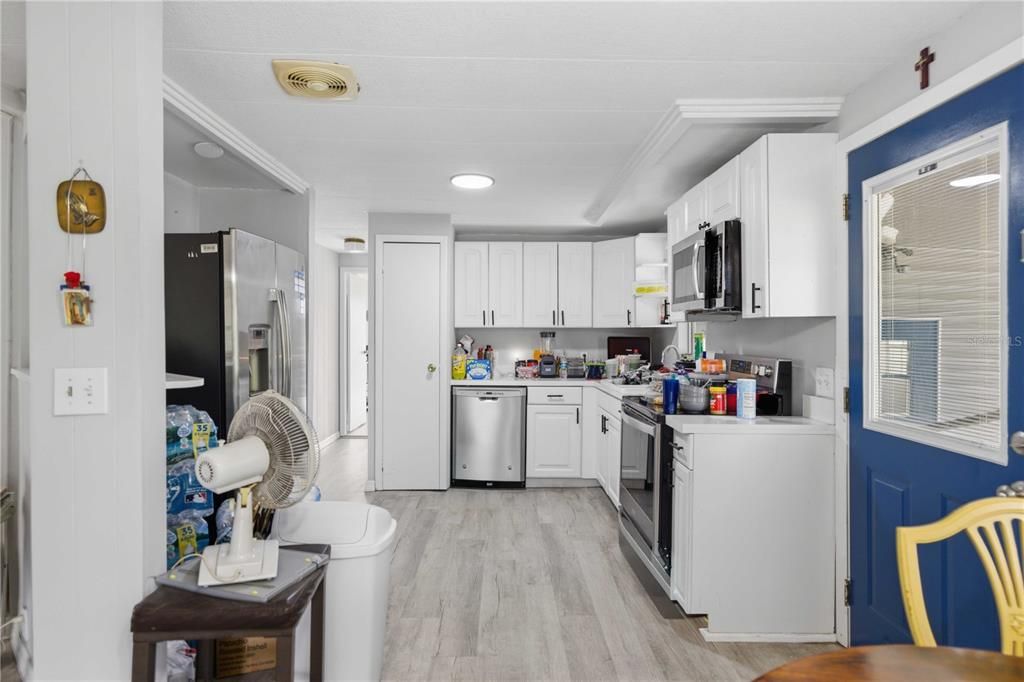На продажу: $195,000 (2 спален, 2 ванн, 949 Квадратных фут)