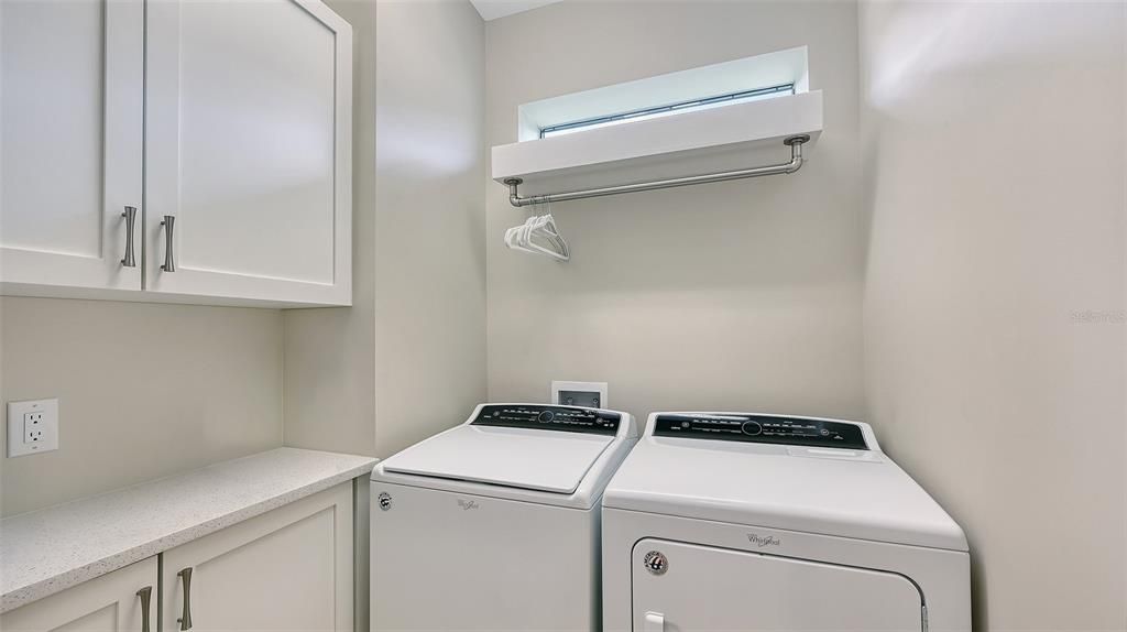 For Sale: $499,500 (2 beds, 2 baths, 1561 Square Feet)