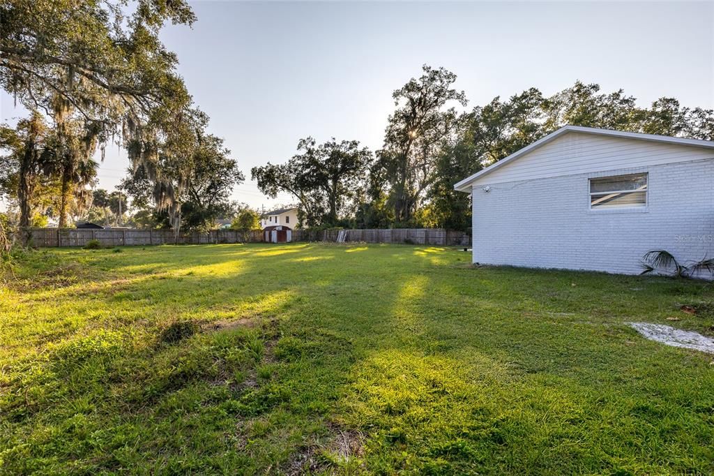 For Sale: $355,000 (3 beds, 2 baths, 1250 Square Feet)