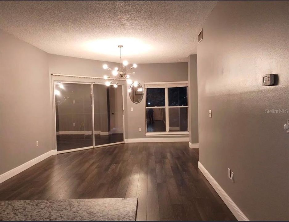For Sale: $179,999 (2 beds, 2 baths, 990 Square Feet)