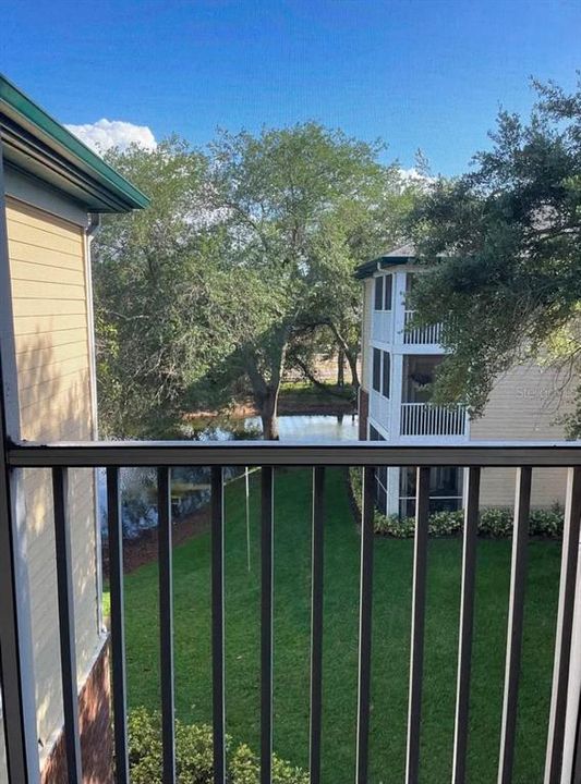 For Sale: $179,999 (2 beds, 2 baths, 990 Square Feet)