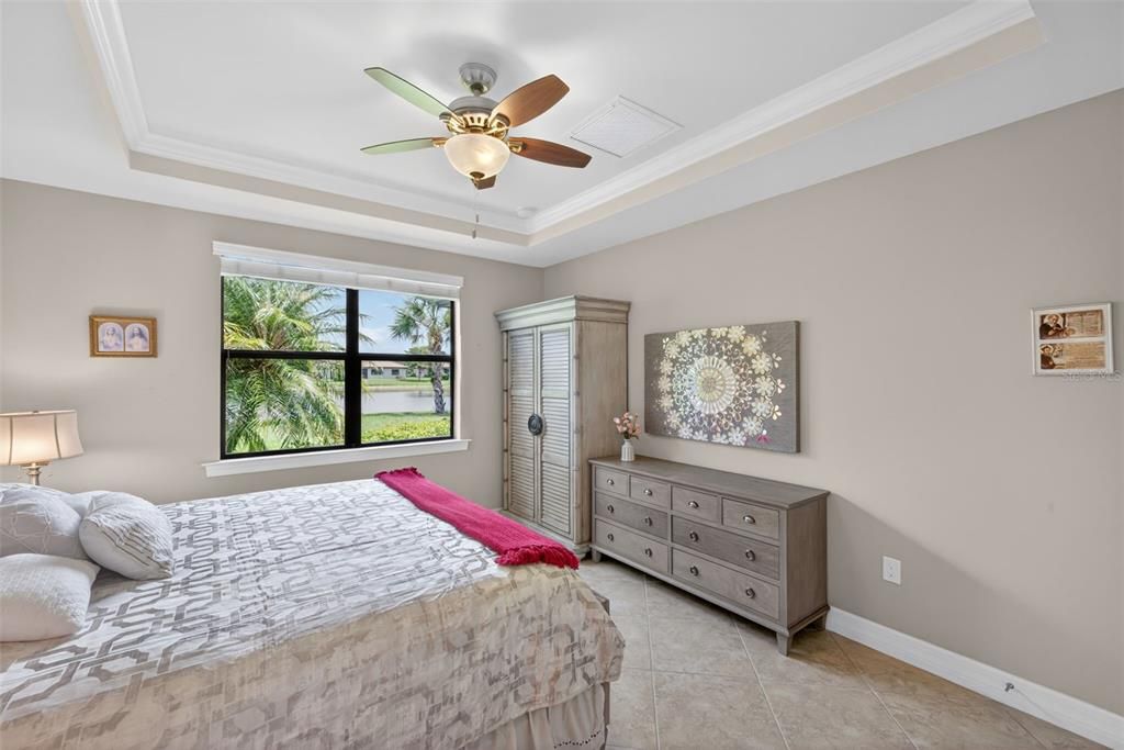 For Sale: $434,900 (2 beds, 2 baths, 1805 Square Feet)