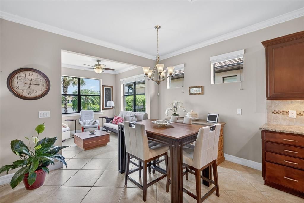 For Sale: $434,900 (2 beds, 2 baths, 1805 Square Feet)
