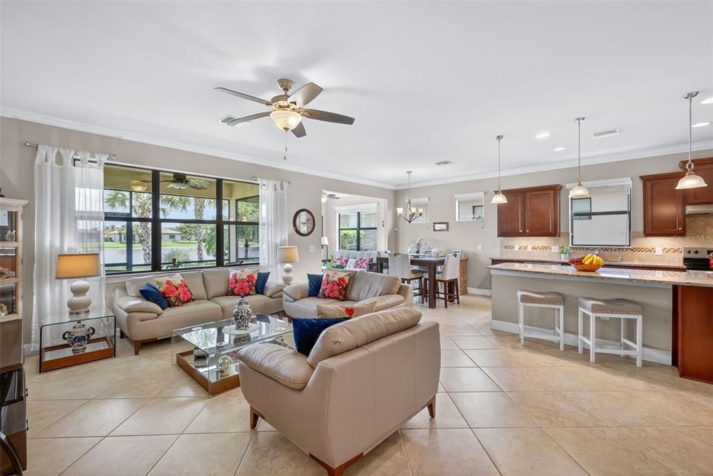 For Sale: $434,900 (2 beds, 2 baths, 1805 Square Feet)