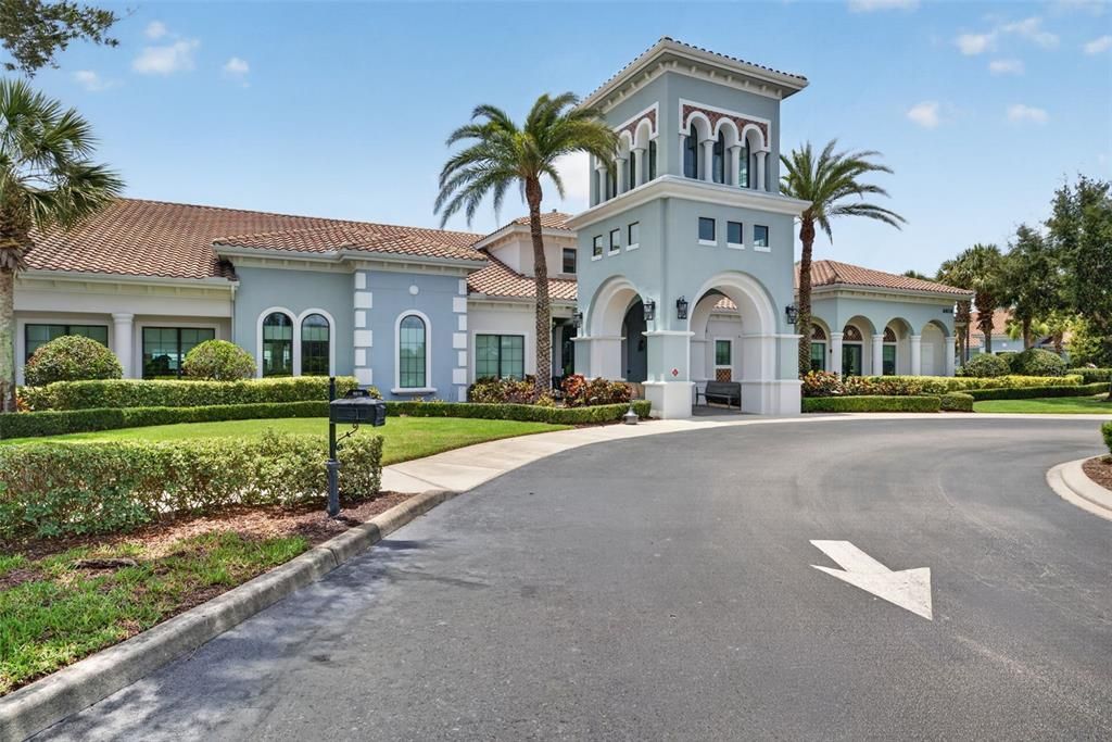For Sale: $434,900 (2 beds, 2 baths, 1805 Square Feet)