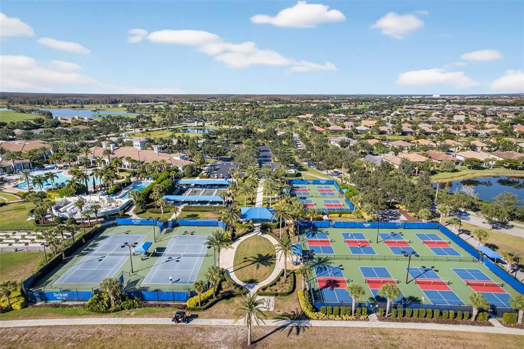 For Sale: $434,900 (2 beds, 2 baths, 1805 Square Feet)