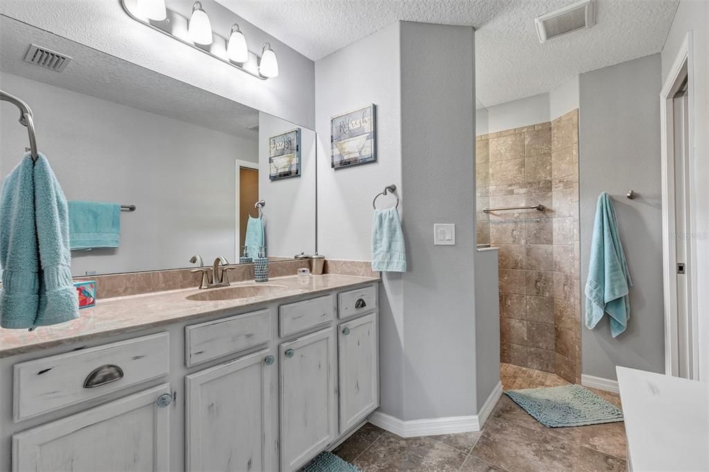 For Sale: $304,000 (2 beds, 2 baths, 1416 Square Feet)
