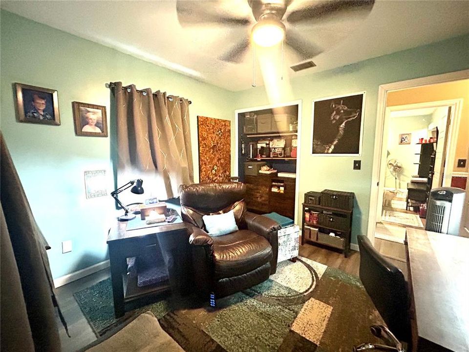 En Venta: $415,000 (4 camas, 2 baños, 2159 Pies cuadrados)