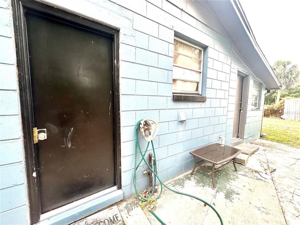 En Venta: $415,000 (4 camas, 2 baños, 2159 Pies cuadrados)
