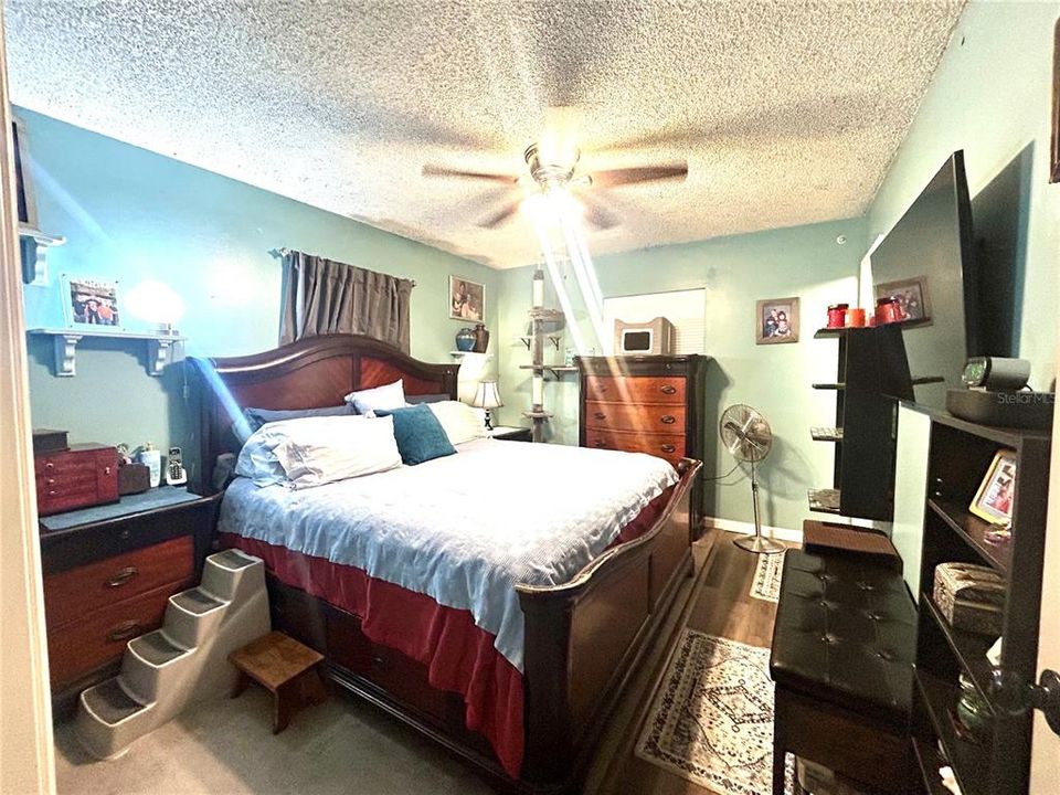 En Venta: $415,000 (4 camas, 2 baños, 2159 Pies cuadrados)