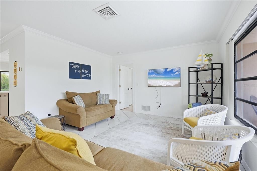 For Sale: $340,000 (2 beds, 2 baths, 1502 Square Feet)