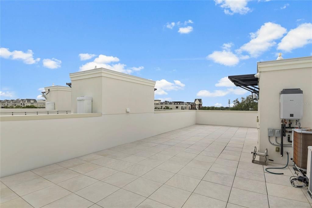 For Sale: $2,695,000 (3 beds, 3 baths, 3048 Square Feet)