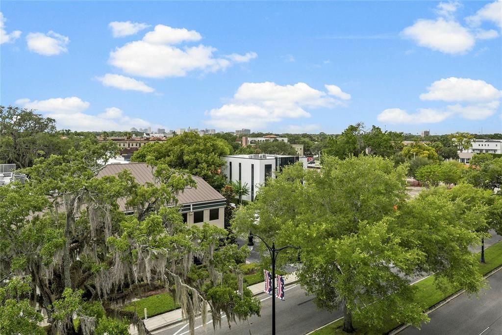 For Sale: $2,695,000 (3 beds, 3 baths, 3048 Square Feet)