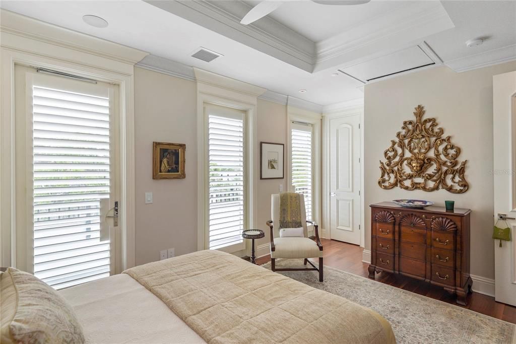 For Sale: $2,695,000 (3 beds, 3 baths, 3048 Square Feet)