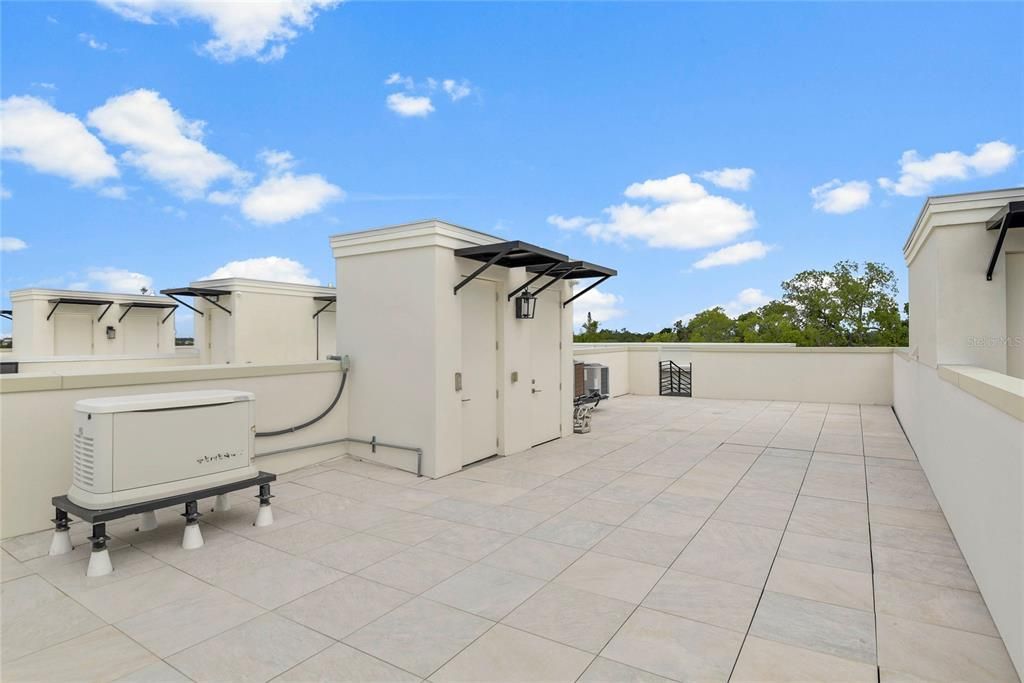 For Sale: $2,695,000 (3 beds, 3 baths, 3048 Square Feet)