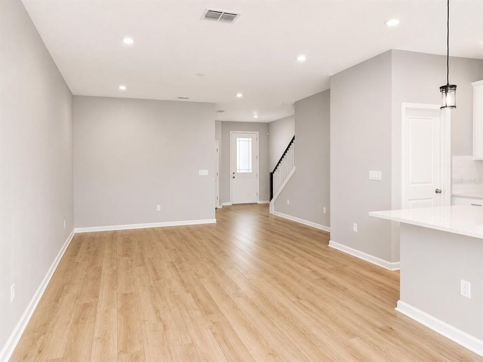 En Renta: $2,300 (3 camas, 2 baños, 1559 Pies cuadrados)