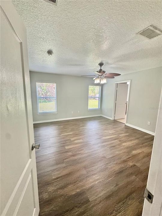 For Rent: $2,700 (4 beds, 2 baths, 2321 Square Feet)