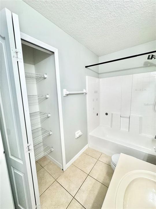 For Rent: $2,700 (4 beds, 2 baths, 2321 Square Feet)