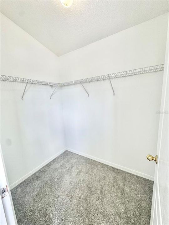 For Rent: $2,700 (4 beds, 2 baths, 2321 Square Feet)