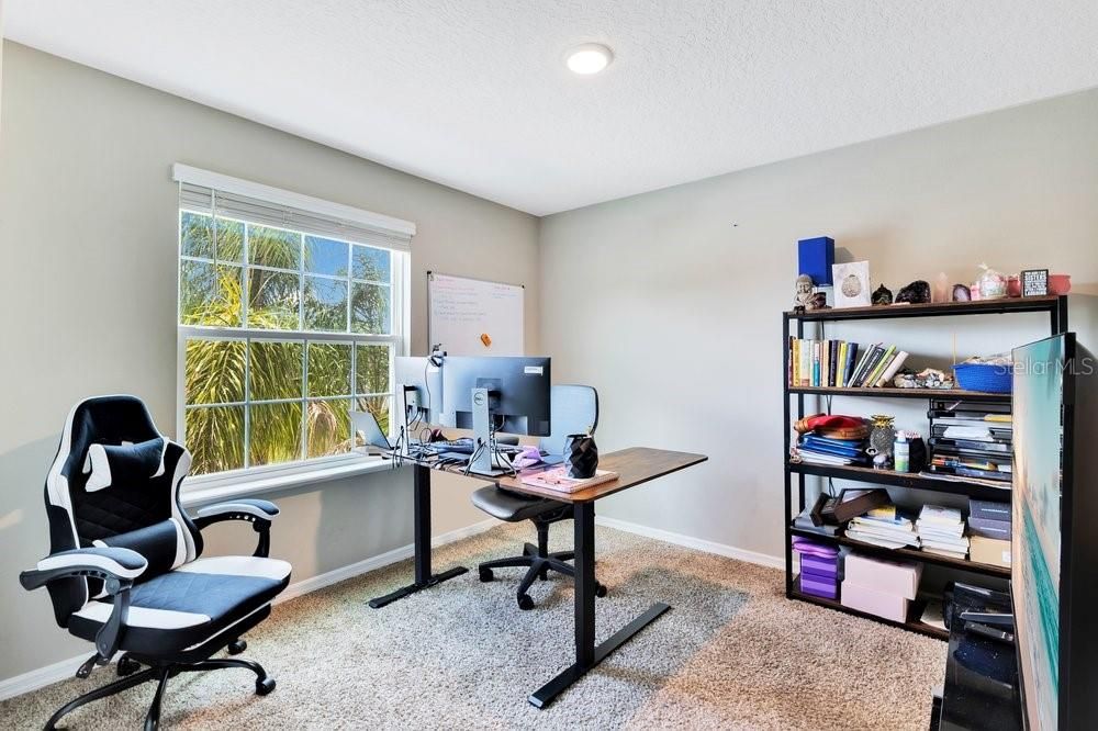 For Sale: $389,900 (4 beds, 2 baths, 2086 Square Feet)