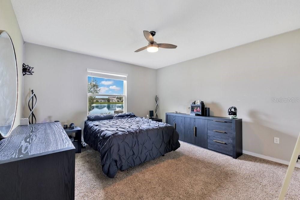 For Sale: $389,900 (4 beds, 2 baths, 2086 Square Feet)