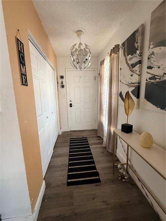 For Sale: $129,900 (2 beds, 2 baths, 1118 Square Feet)