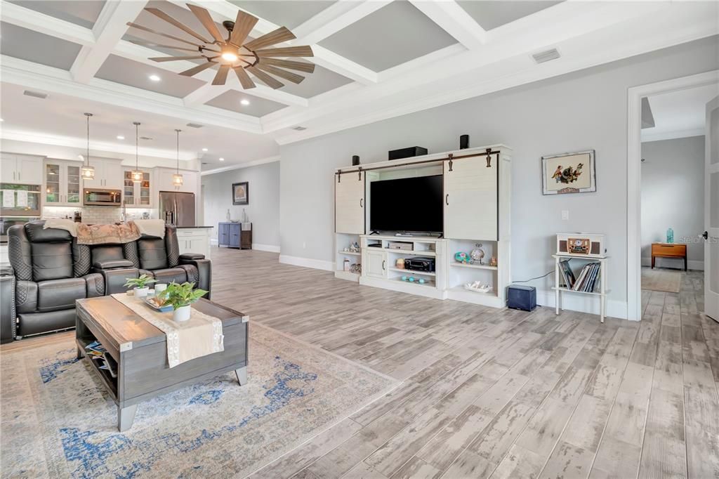 For Sale: $925,000 (4 beds, 4 baths, 3210 Square Feet)