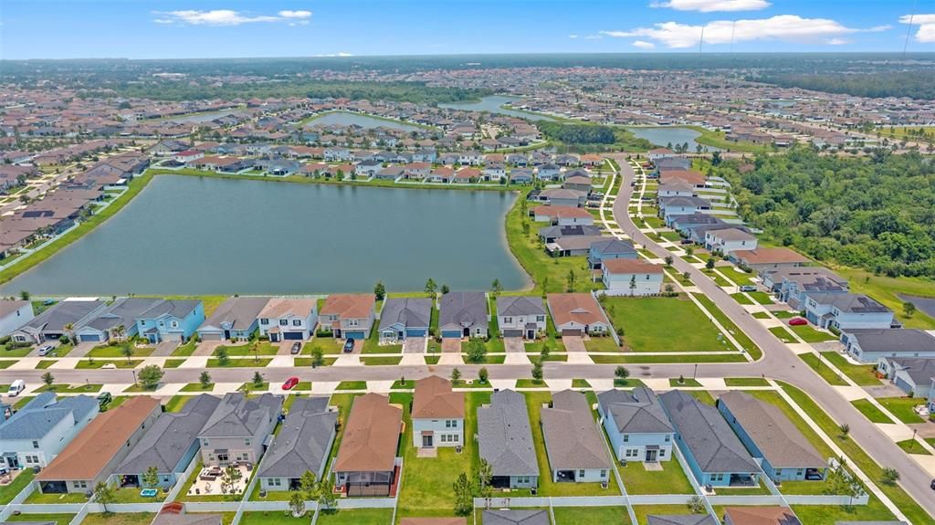 For Sale: $399,999 (4 beds, 2 baths, 2340 Square Feet)