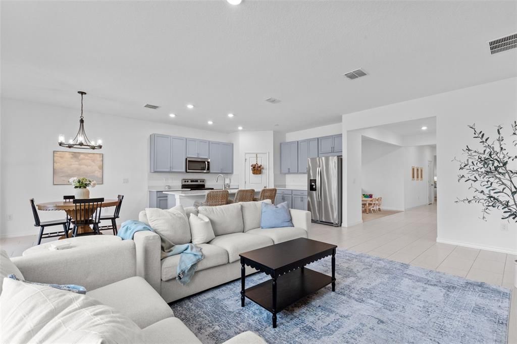 For Sale: $399,999 (4 beds, 2 baths, 2340 Square Feet)